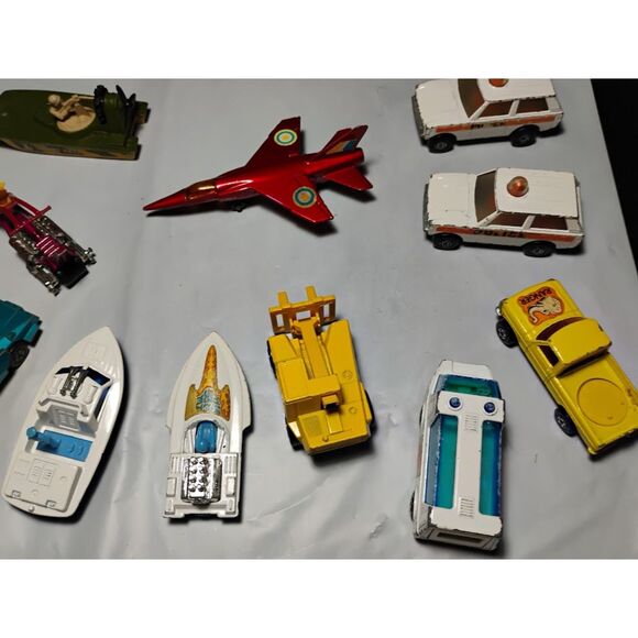 Lot of 13 1970's Matchbox Lesney Motorcycle Army & More - Picture 6 of 12